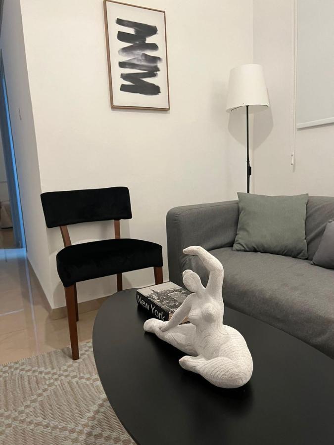 Demetra 1 Bdr Down Town Nicosia By Platform 357 Apartment ภายนอก รูปภาพ